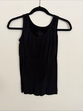 Tahari Black Scoop Neck Tank Top